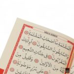 Lüks Gümüş Kutu İçerisinde Seccade + Cam İnci Tesbih + 128 Sayfa Çanta Boy Kadife Yasin Seti - Görsel 4